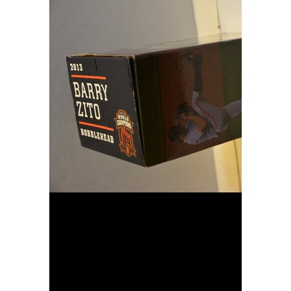 SF GIANTS BARRY ZITO 2013 SGA BOBBLEHEAD new, open box - Picture 3 of 4